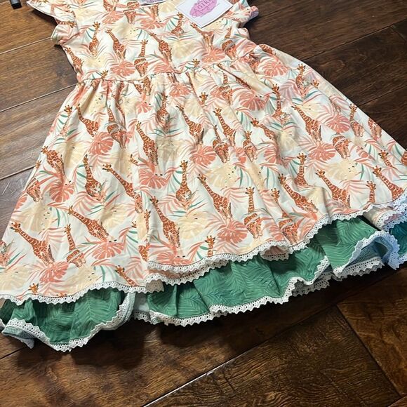 GIRL August Tropical Giraffe Dress and Shorts Set, size 10 - Picture 3 of 11